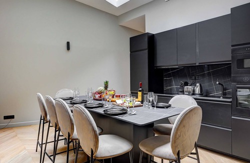 Quartier Sainte-Avoye Apartment | Elegant apartment with AC - 3BR/10P- Le Marais