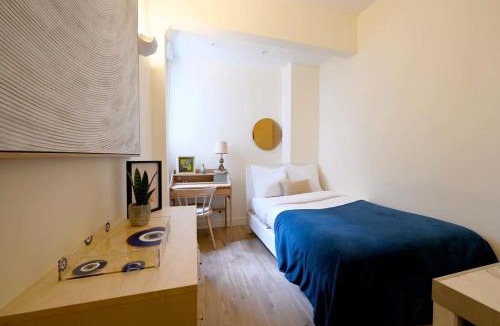 Champs-Elysees Apartment | Elegant Studio Avenue Montaigne