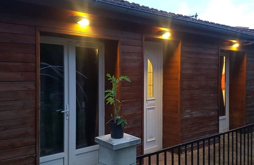 Esbly Apartment | Entire accommodation near Disney Land Paris with WiFi and close transport.