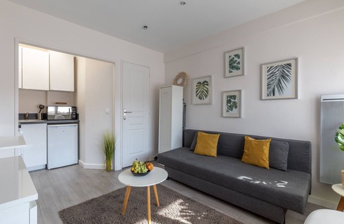Gentilly Apartment | Esprit Tropical - Studio Apartment, Sleeps 2