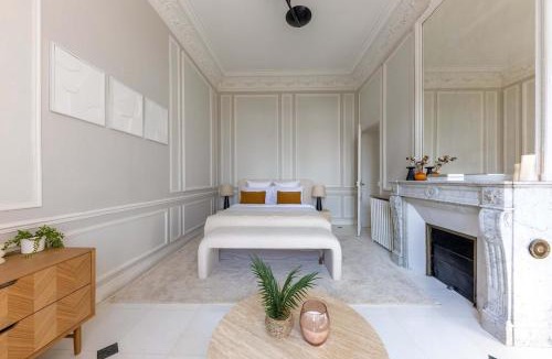 Chaillot Apartment | Exceptional Eiffel Tower Gem 4BED 8P in Trocadero