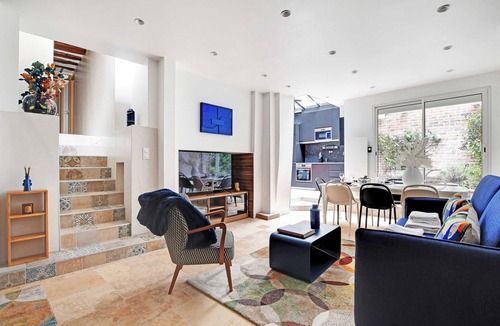 Quartier Sainte-Avoye Apartment | Explore Le Marais with its cobblestone streets, art galleries & charming squares