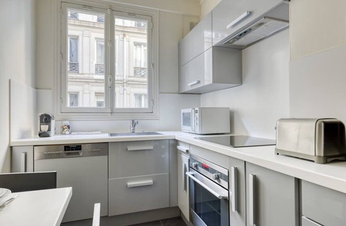 Quartier Saint-Georges Apartment | Gorgeous and large flat in the heart of Paris 09