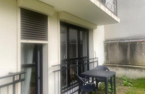 Adamville Apartment | Grand studio avec terrasse et jardin