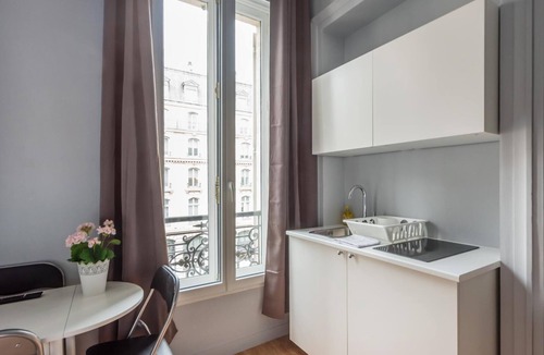 Quartier du Faubourg-Montmartre Apartment | Grands Magasins - Opéra 33 :cosy apt. for 4