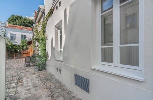 Malakoff Apartment | GuestReady - Champs Elysees Studio