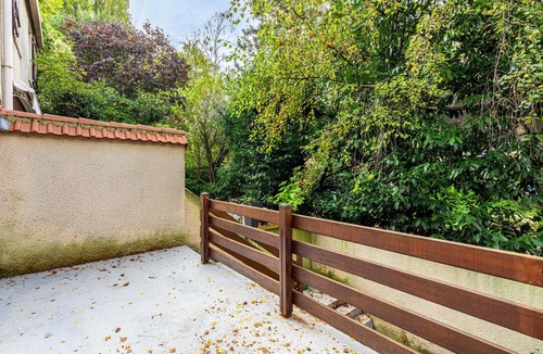 Neuilly-Plaisance Apartment | GuestReady - Cosy stay with a terrace for 2 people