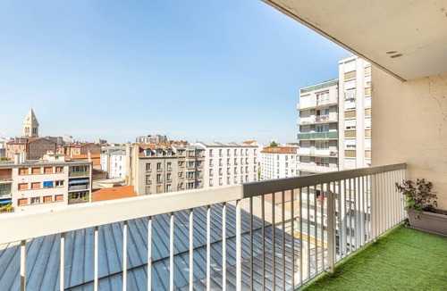 Les Puces de Saint-Ouen Apartment | GuestReady Essential- Superb near Antique District