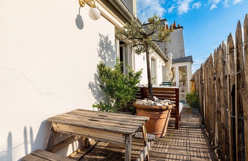Vivienne Apartment | GuestReady - Ocean blue with Sacré-Cœur views
