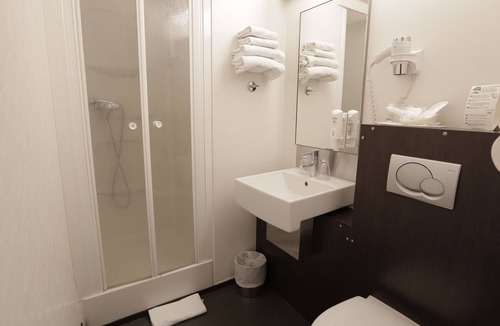 Maisons-Alfort Hotel | Hôtel Au Petit Caporal