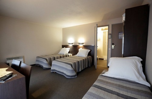 Maisons-Alfort Hotel | Hôtel Au Petit Caporal