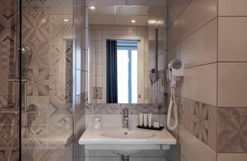 Quartier de la Folie-Mericourt Hotel | Hôtel Saint Martin Bastille