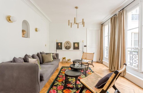 Saint-Merri Apartment | Habitat Parisien - 2BR-2BA - Marais - Centre Pompidou