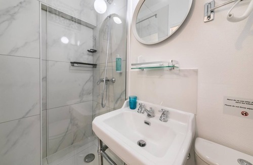 Chaussee-d'Antin Apartment | Haussmann - La Fayette 35: cosy apt. for 2