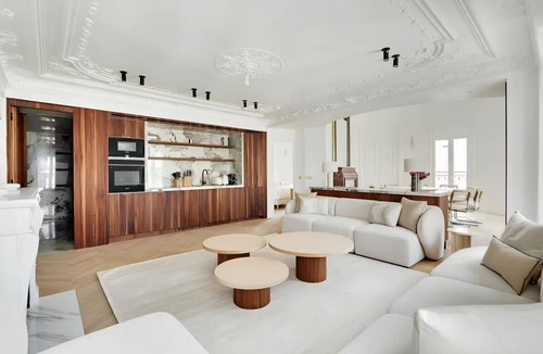 Madeleine Apartment | Haute Couture Living on La-Madeleine with daily maid service &a Private terrace