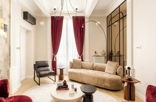 Chaillot Apartment | HISTORICAL GRANDEUR WITH MODERN LUXURY STEPS FROM GOLDEN TRIANGLE–AVENUE KLEBER