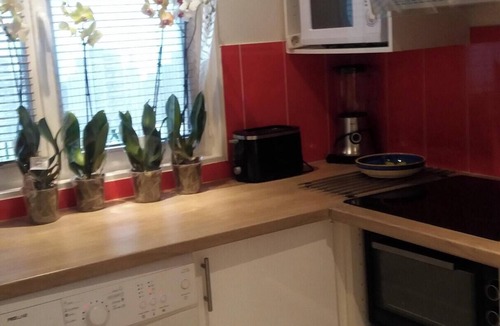Paray-Vieille-Poste Apartment | Homerez - Apartment in Paray, terrace