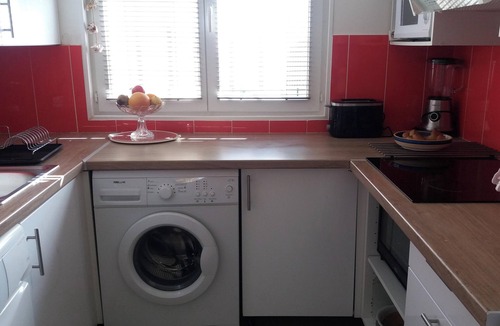 Paray-Vieille-Poste Apartment | Homerez - Apartment in Paray, terrace