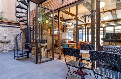 Quartier de la Folie-Mericourt Hostel | Hostel ∙ 8 guests