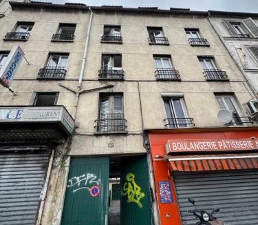 Saint-Denis Hostel | Hostel Wilson