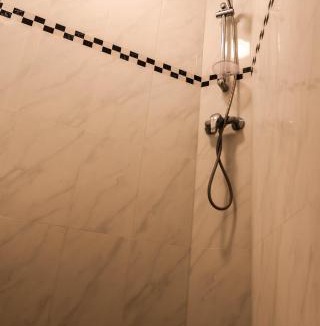Quartier de la Folie-Mericourt Hotel | Hotel Europe BLV
