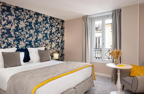 Quartier de la Folie-Mericourt Hotel | Hotel Le Mareuil