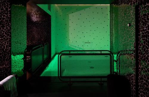 Quartier Sainte-Avoye Hotel | Hotel Les Bains Paris