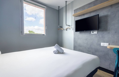 Plateau - Mont-Valerien Hotel | ibis budget Nanterre La Défense