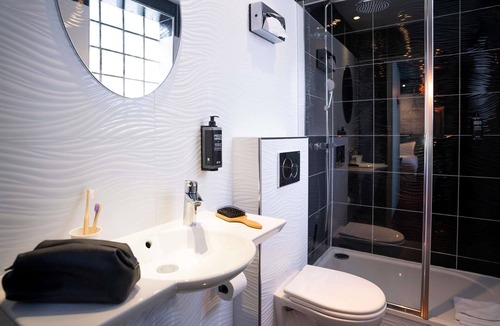 Epinettes Hotel | Ibis Styles Paris Batignolles