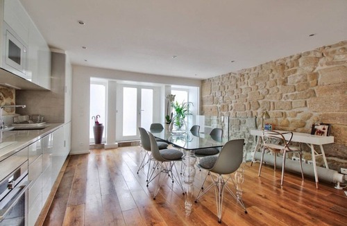 Quartier Sainte-Avoye Apartment | Jardin Prive - Gorgeous 3 Bed House in Le Marais