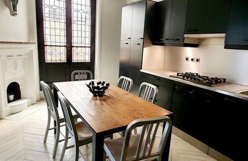 Saint-Merri Apartment | Jehan, 2BR/1BA, 4 people