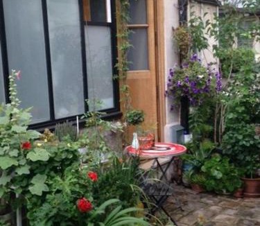 Quartier Sainte-Marguerite Apartment | L'Atelier d'artiste