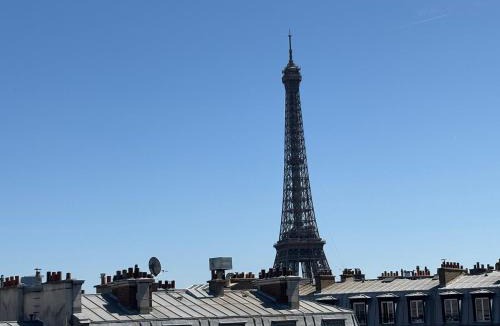 Chaillot Apartment | La Dame de Fer - Vue magique sur la Tour Eiffel