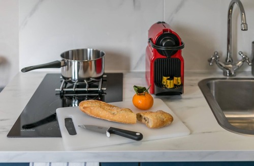 9th Arrondissement Apartment | Lafayette - Saint-Lazare 66: cosy apartment for 4
