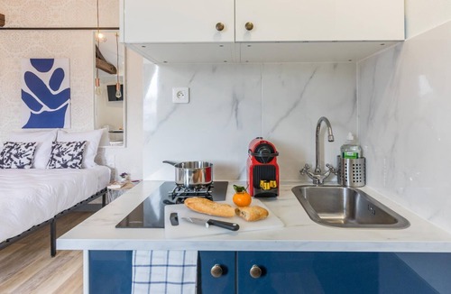 9th Arrondissement Apartment | Lafayette - Saint-Lazare 66: cosy apartment for 4