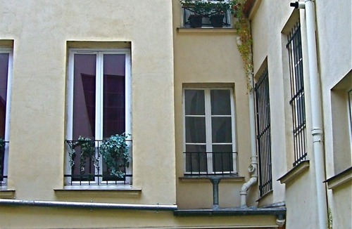 Arts-et-Metiers Apartment | Large Studio in 'Le Marais' - Close to Everything!