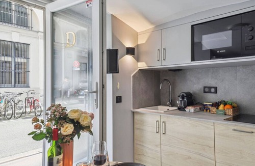 Palais-Royal Apartment | Lavie Maison - Cozy Apt Steps from Palais Royal