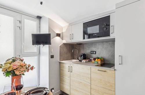 Palais-Royal Apartment | Lavie Maison - Cozy Apt Steps from Palais Royal