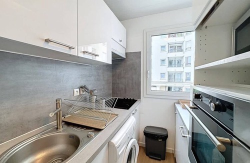Neuilly-Plaisance Condo | "Le Cassin" - Parking et terrasse, à 5 minutes de la gare