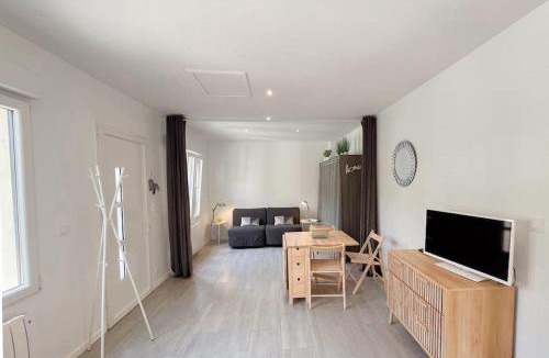 Le Plateau House | Le cocon, studio de 30m2 avec jardin et parking privatifs près de paris et Disney