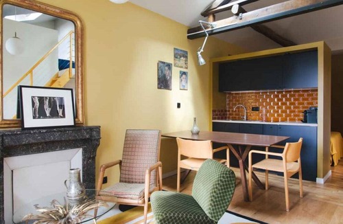 Belleville Apartment | Le Grand Maulnes - Suite Moutarde