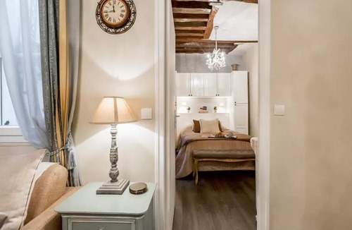 3rd Arrondissement Apartment | Le Jardin Du Marais