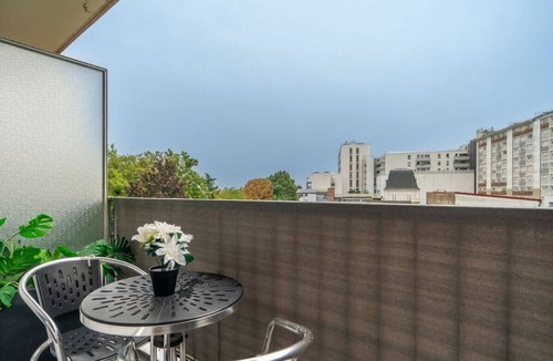 Joinville-le-Pont Apartment | Le Joinville Trend Home apartment near Paris for 4 travellers