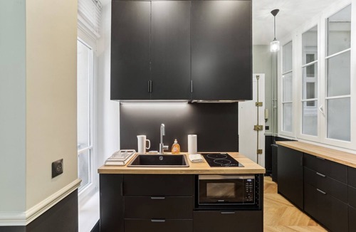 L'Europe Apartment | Le Modernisme au coeur du 8eme