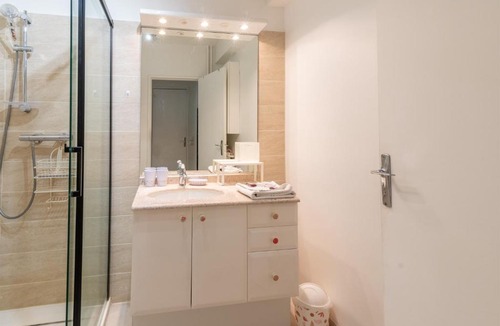 Le Perreux-sur-Marne Apartment | Le Paradis Botanique - Bel appt à 30min de Paris