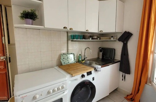 Quartier de la Folie-Mericourt Apartment | Len'appart