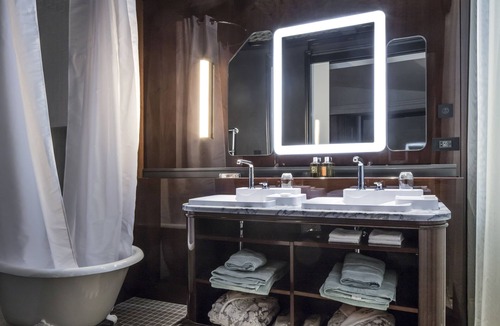 Quartier Sainte-Avoye Hotel | Les Bains Paris