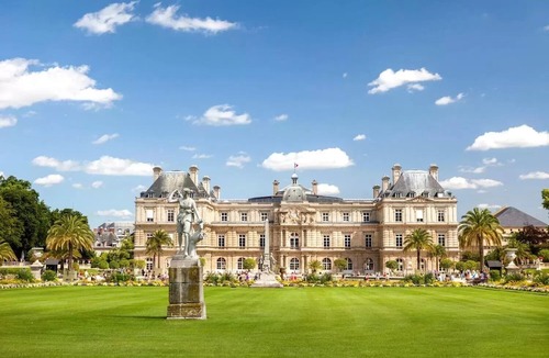 Latin Hotel | Les Jardins du Luxembourg