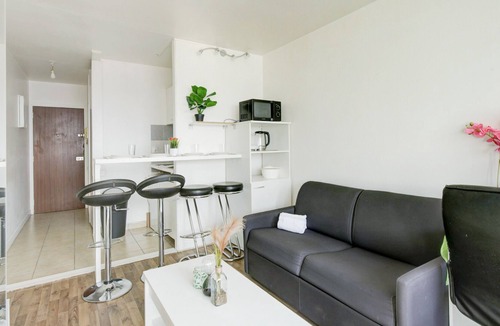 Front de Lac Apartment | Les Portes de Créteil Soleil