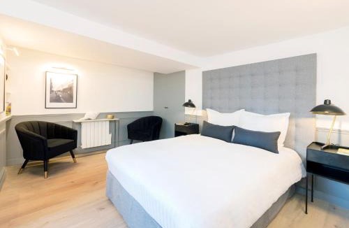 Quartier du Mail Apartment | LivinParis - Luxury 4 Bedrooms Le Louvre I